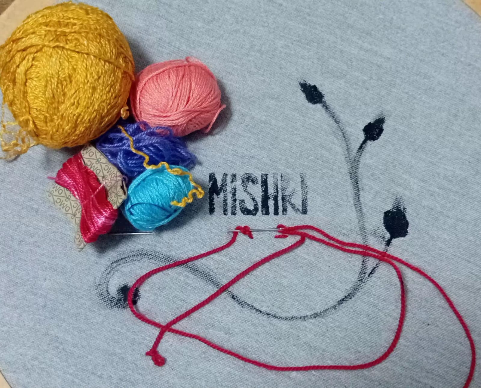 Ilustración de la actividad Mishki textil: taller de bordado